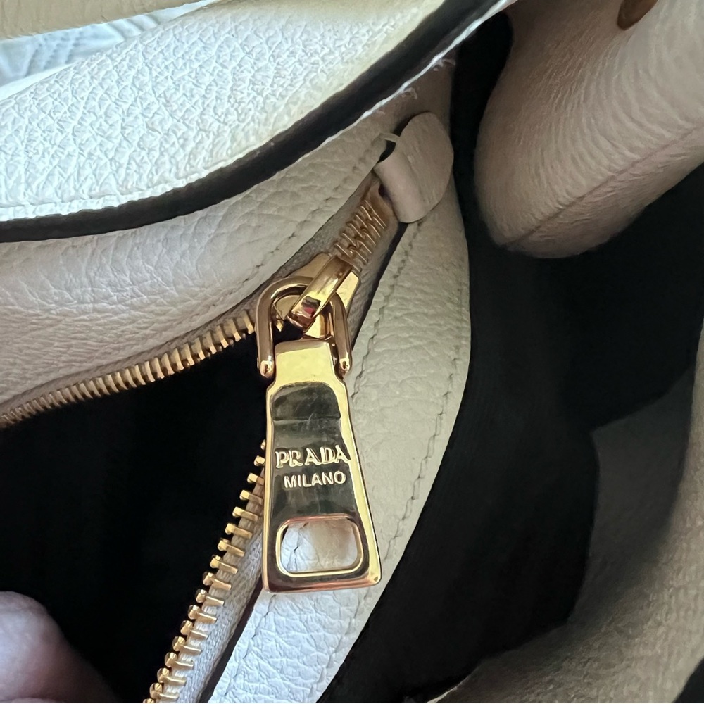 PRADA Leather Hobo shoulder Bag - Picture 10 of 14